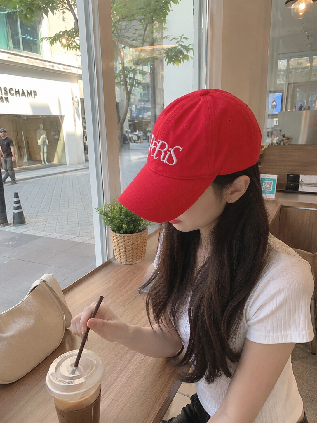 หมวก Paris สีแดง